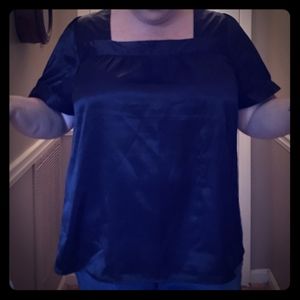 Square neck silky blouse